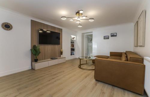 Cupar Apartment | Oasis Retreat Hot Tub Cupar