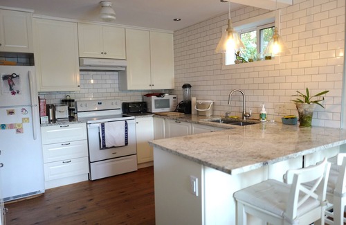 St-Adolphe-d'Howard House | Oasis South facing Lakefront Cottage, minutes from forest trails and ski hills