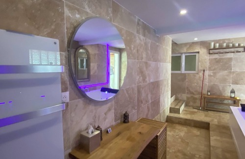 Bourg-Saint-Andeol House | OBAINSOLEIL