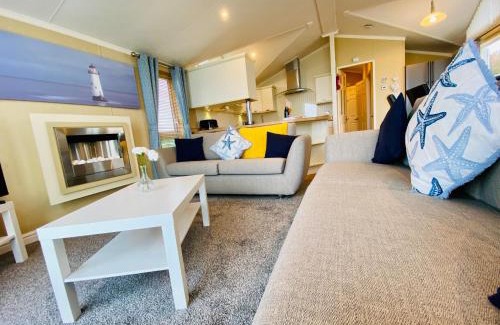 Exmouth House | OCEAN BLISS LODGE - A Seaview Luxury Lodge with access to private beach