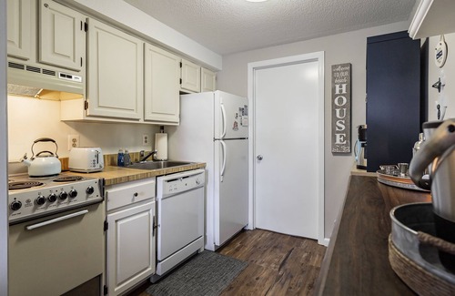 Beach Haven Condo | Ocean block condo in the heart of Beach Haven.