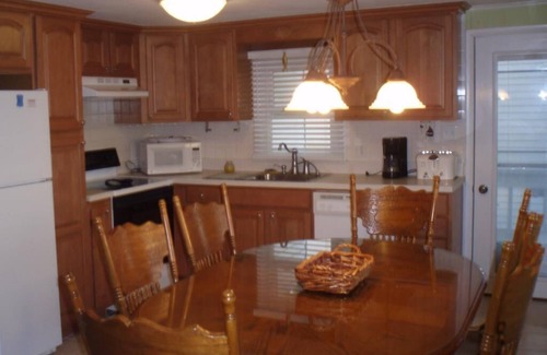 Surf City House | Ocean Block. Surf City. Duplex. Beach Badges. WIFI. Updated Kitchen. Deck.Surf.