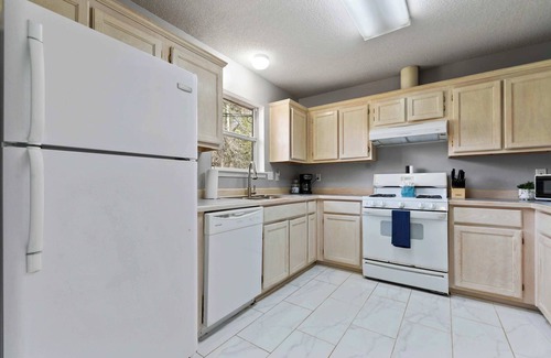 Mississippi City Apartment | Ocean Breeze A Relaxing Coastal Getaway Near Top Attractions