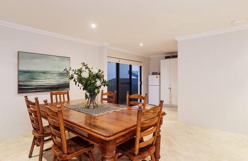Anna Bay Cottage | Ocean Cottage at Birubi