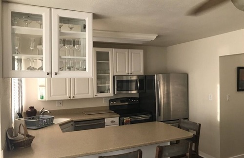 Mission Beach Apartment | Ocean Front 2 bdrm downstairs apt