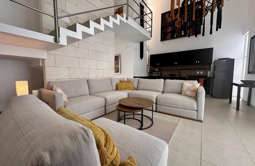 Colonia Meteorologico House | Ocean Front 6 BR See Dolphins + Sunrise From Bed