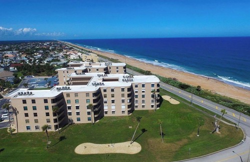 Glenwood Condo | Ocean front condo with magnificent view ,3D floor condo with lot of amenities