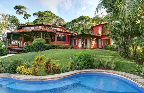Dominical Villa | Ocean Front! First line, hear the waves below