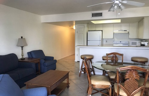 Fort Myers Beach Condo | Ocean front, Ft Myers beach, private balcony facing the Gulf, heated pool, WiFi!