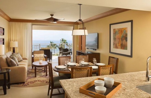 Kaanapali Resort | Ocean front, high floor 2 BR unit at Hyatt Residence Club Ka'anapali Beach