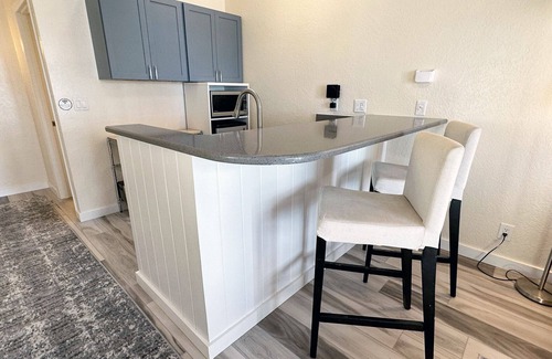 Yachats Condo | Ocean Front, Serenity at Oregon House, Stairs to the Beach!