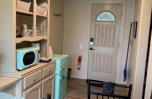 Smith River Apartment | Ocean Front Sunset Shore Retreats "Sea Otter Snooze"