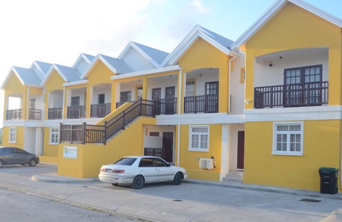 Inch Marlowe Apartment | Ocean Gaze - Luxury 1 Bedroom Apartment