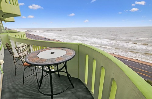 Galveston Condo | Ocean Grove #803, Beach View, 3BR/2BA Beach View, Sleeps 9.