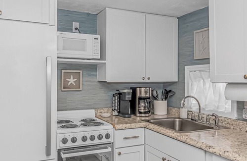 Surfside Beach House | Ocean Lakes, Beach, Seasonal Waterpark, Indoor/Outdoor Pool, Arcade, Cafés, Golf