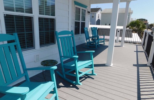 Surfside Beach Apartment | Ocean Lakes | Pet-Friendly 3BR | Isle Be Back