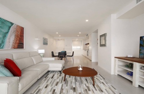 Terrigal Apartment | OCEAN LANE | Short walk to beach | Accom Holidays