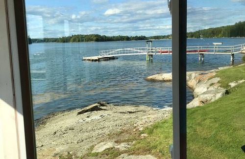 Friendship Cottage | Ocean's Edge Cottage w/beautiful views of midcoast Maine for 2.