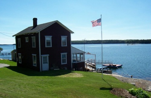 Friendship Cottage | Ocean's Edge Cottage w/beautiful views of midcoast Maine for 2.