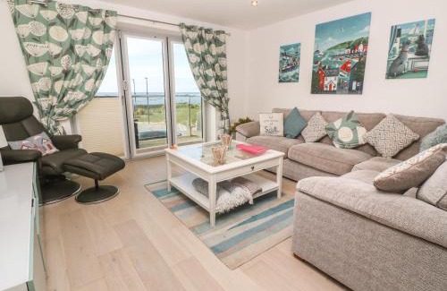 Lusty Glaze Apartment | Ocean Seven