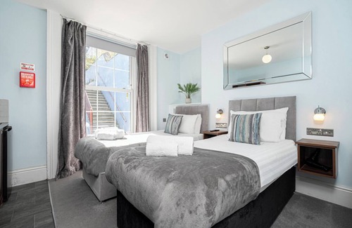 Plymouth Hotel | Ocean Stays