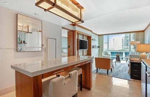 North Beach Hotel | Ocean View at Carillon Miami Carillon Miami Wellness Resort