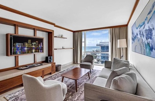 North Beach Hotel | Ocean View at Carillon Miami Carillon Miami Wellness Resort