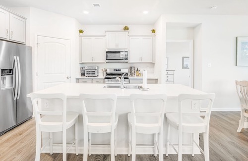 Ocean View House | Ocean View Beach Club getaway with fast WiFi, patio, pool & sauna