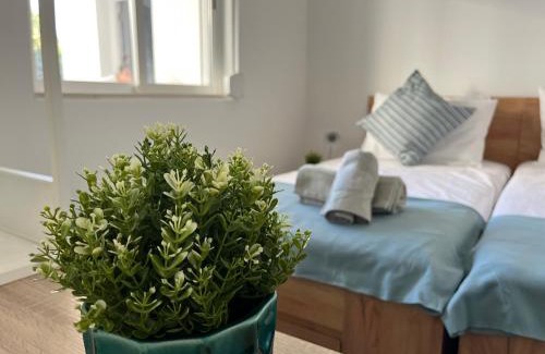 Patio Apartment | Ocean view by Charmes B