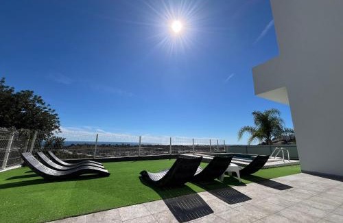 Patio Apartment | Ocean view by Charmes B