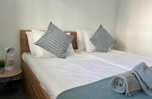 Patio Apartment | Ocean view by Charmes B