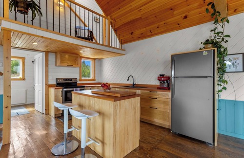 Terra Nova House | Ocean View Chapel | Port Rexton | 2BR