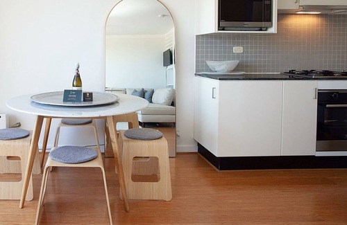 Clovelly Apartment | Ocean-view Clovelly ISYD