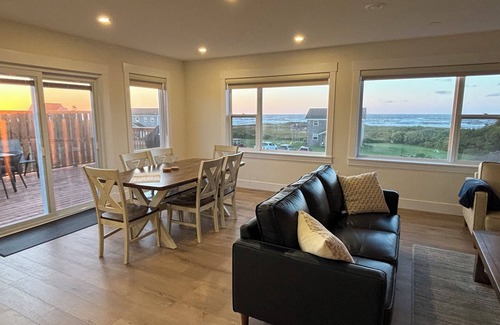 French Village Cottage | Ocean view cottages with direct beach access