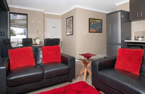 Geographe Apartment | Ocean View Executive Apartment 4