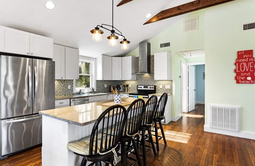 Gloucester House | Ocean View - Great Location | Beautiful, Warm & Spacious.