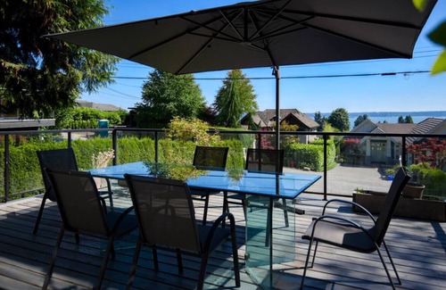 Dundarave House | Ocean View House with A/C – Quiet & Scenic Escape