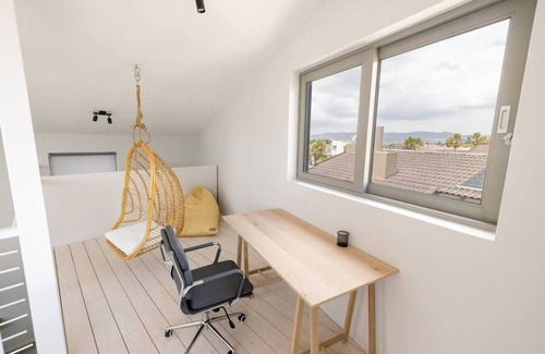 Sunset Beach House | Ocean View Lodge @ OOcean 9