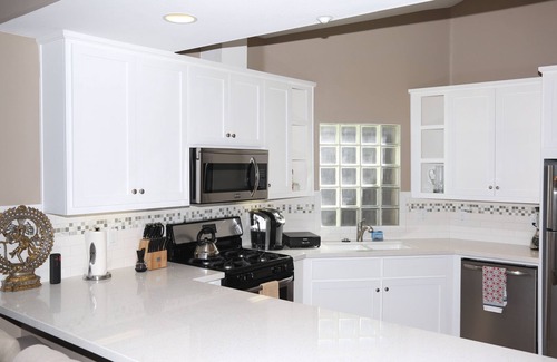 Downtown Condo | Ocean View Luxury Condo steps from the sand in the heart of Pismo!