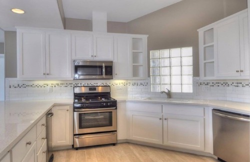 Downtown Condo | Ocean View Luxury Condo steps from the sand in the heart of Pismo!