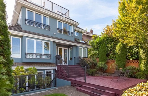 West Point Grey Villa | Ocean View Luxury House/near downtown, beach & UBC