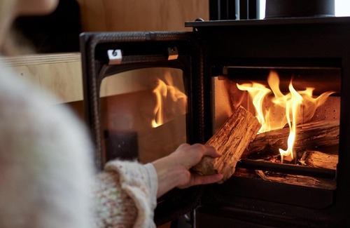 Johanna House | Ocean View Off-Grid Cabin Secluded in Nature - Govind