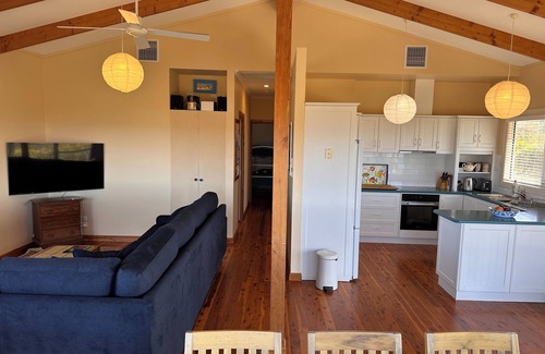 Newland House | Ocean View overlooking Vivonne Bay - minutes' walk to beach