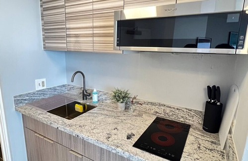 Waikiki Cabin | Ocean View private studio 5min from Ala Moana