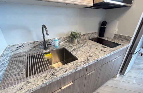 Waikiki Cabin | Ocean View private studio 5min from Ala Moana