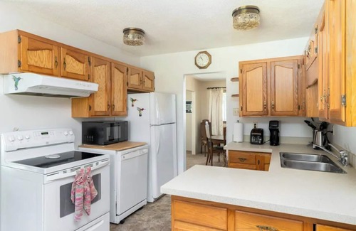 Crofton House | Ocean View Rancher in acre, minimum 3 months .