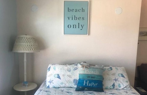 Capitola Apartment | Ocean view studio in Capitola Village - Location!