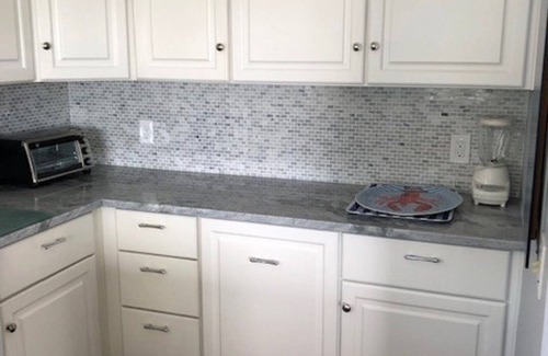 Eastward Look House | Ocean View! Walk to Beach! Air Conditioning! 3 King & 3 Queen Beds!