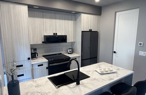 Regional District of Nanaimo House | Ocean Views - 2 bedroom 2 bathroom townhouse NEW w/beach access, pool, hot tub