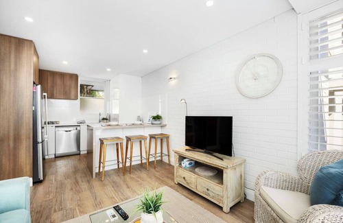 Cottesloe Apartment | Ocean Views At Cottesloe Beach